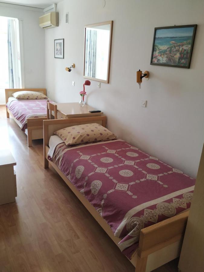 Accomodation Pertout Nova Gorica Buitenkant foto