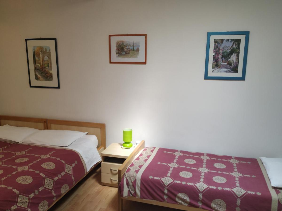 Accomodation Pertout Nova Gorica Buitenkant foto